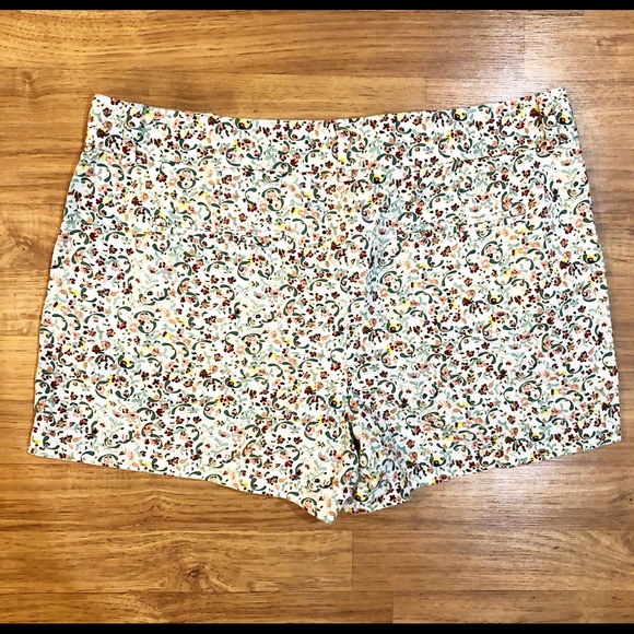 LOFT: Floral Shorts Size 12 - Picture 6 of 7